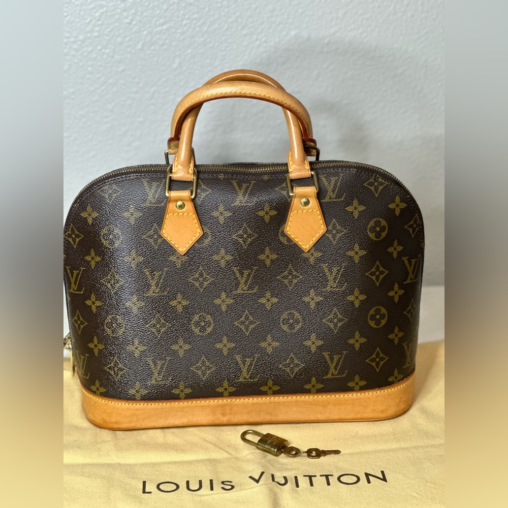 Authentic Louis vuitton ALMA PM Mono
